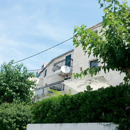 Villa Nikola *
